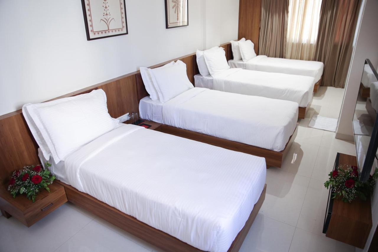 Lords Eco Inn, Ambaji Exteriör bild