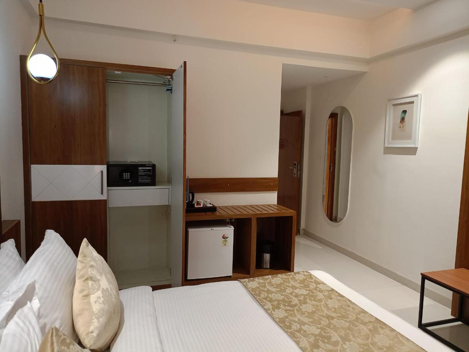 Lords Eco Inn, Ambaji Exteriör bild